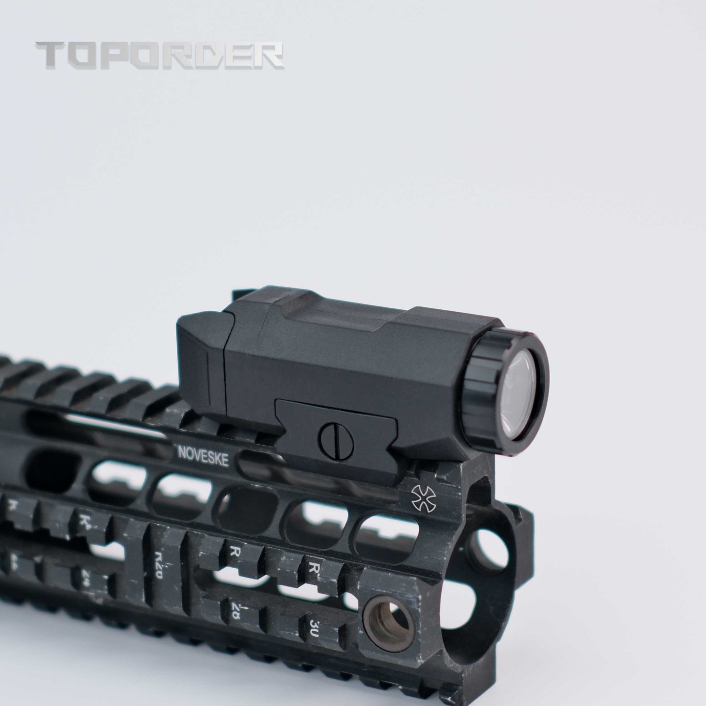 APL Airsoft Tactical Weapon Gun Pistol Flashlight Fit 20mm Picatinny Rail For Hunting Lanterna Weapons Rifle Light